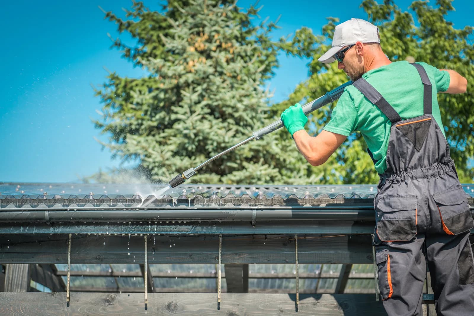 Roof & Gutter Cleaning - Bayview Gutter Cleaning San Leandro